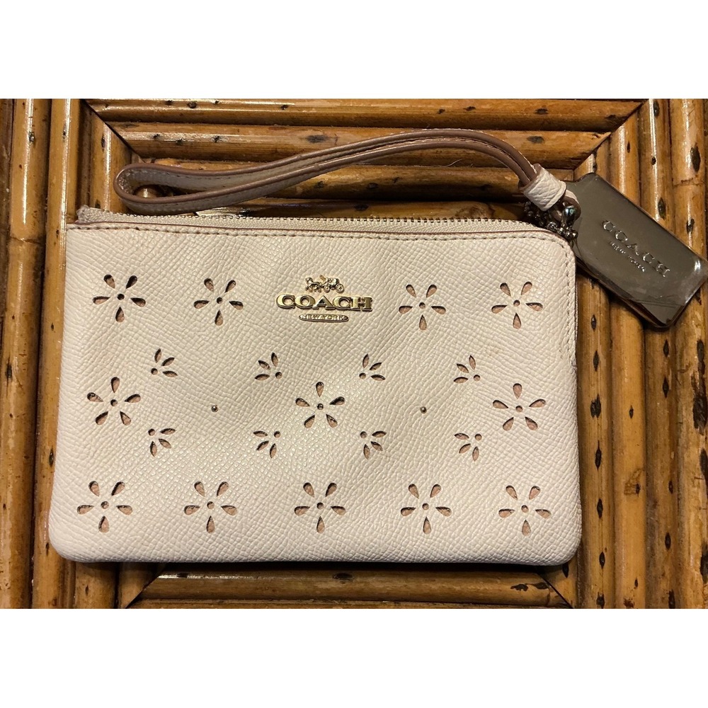 White Creme Coach Floral Cutout Gold Hardware Wallet Wristlet Zip Around Purse